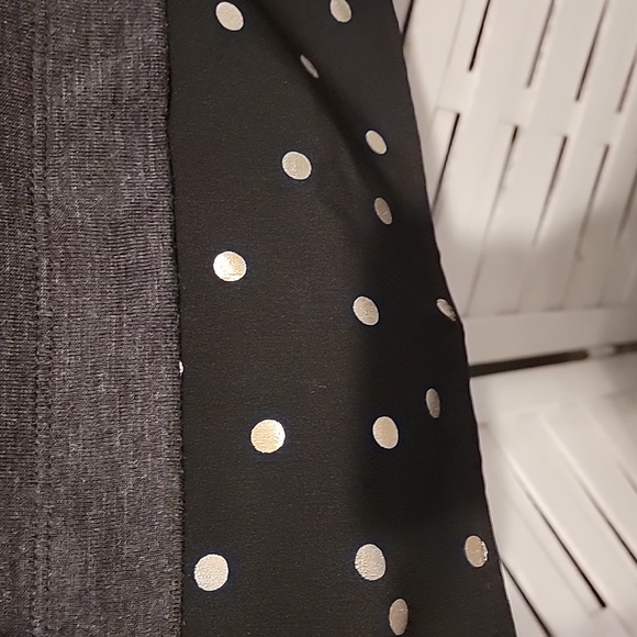 J. Crew Black Heather Gray Long Sleeve Top With Gold Polka Dots Size XXL - Picture 3 of 4
